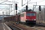 155 114-2 mit Ganzzug offener Güterwagen am 17.12.13 Bhf.