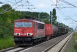 155 248-8 mit gemischtem Güterzug Richtung Industrieübergabegebiet Berlin Nordost am 07.07.14 Durchfahrt Bhf.