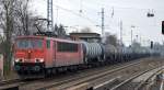 155 125-8 mit Kesselwagenzug am 02.12.14 Berlin-Karow.