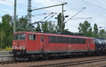 155 048-2 mit Kesselwagenzug am 21.07.16 Bf.