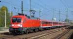 Optisch wirkt das doch wesentlich ansehnlicher als die DB-Taurus mit den Doppelstockwagen am Haken, 182 024 mit der Wagengarnitur des IRE Berlin-Hamburg (leer) auf dem Weg zur Bereitstellung am