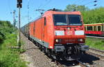 185 061-9 mit einem Ganzzug polnischer Teleskophaubenwagen (Coil-Transport) am 02.06.17 Bf.