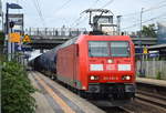 185 010-6 mit Kesselwagenzug am 27.09.17 Bf.