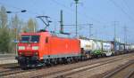 185 169-0 mit Containerzug zum Kurzhalt mit Personalwechsel im Bhf.