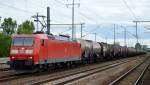 185 171-6 mit Ganzzug Kesselwagen (Essigsäure-Transport) pausiert kurz im Bhf.