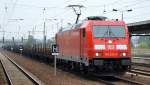 185 235-9 mit einer Lieferung Stahlbrammen am 07.10.15 Bhf.