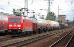 185 369-6 mit einem langen gemischten G�terzug, 15.07.11 Bhf.