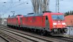 185 334-7 am Haken von 185 333-9 am 02.01.15 Richtung Bernau in Berlin-Karow.