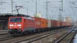 189 002-9 mit Containerzug am 06.02.15 Durchfahrt Bhf.