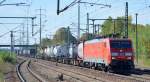 189 056-5 mit Containerzug am 03.10.15 Bhf.