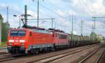 189 017-7 mit 155 212-4 und gemischtem Güterzug am Haken Bhf.