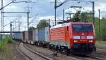 189 062-3 mit Containerzug am 26.09.15 Bhf.