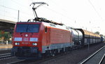 189 062-3 mit einem alngen gemischten Güterzug am 13.09.16 Bf.