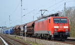 189 017-7 mit einem Ganzzug gedeckter Schüttgutwagen (Düngemittel) am 31.03.17 Mühlenbeck bei Berlin.