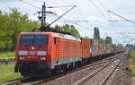 189 014-4 mit Containerzug am 11.07.17 Bf.
