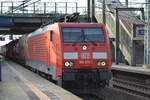 189 015-1 mit Containerzug am 19.07.17 Bf.