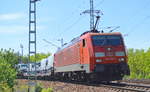 189 008-6 mit einem Nutzfahrzeug-Transportzug mit fabrikneuen VW-Crafter Transportern aus polnischer Produktion am 18.05.17 Berlin-Wuhlheide.