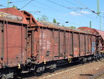 Vierachsiger, offener Wagen der DB mit Stammholz beladen mit der Nr.
