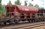 H�ufig in Ganzz�gen der DB unterwegs sind die gro�en offenen Sch�ttgutwagen mit vier Rads�tzen und dosierbarer Schwerkraftentladung vom Typ Facns 133, im Bild der Wagen mit der Nr.