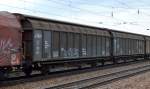 Zweiachsiger, gro�r�umiger Schiebewandwagen der DB mit der Nr.