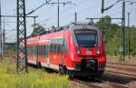 RB22 mit 442 129 bei der Einfahrt im Bhf.