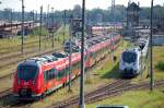 Nachwievor steht eine nicht geringe Anzahl von Bombardier Talent 2 Z�gen im RLCW in Elstal abgestellt sogar zwei silberne nicht f�r die DB bestimmte Triebz�ge, auch wenn die HVLE zum Teil Triebz�ge