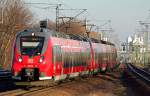 RB10 nach Nauen mit 442 138 + 442 XXX bei der Einfahrt Bhf.