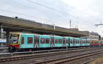 S-Bahn Viertelzug 481 428-1 mit der WErbefolie TITANIC HOTELS als Linie S5 nach Spandau am 20.09.17 Bf.Berlin-Lichtenberg.