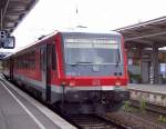 Zur Zeit des Bildes im Sommer 2006 noch im Planeinsatz, die BR 628 auf der Strecke von Berlin Lichtenberg nach Templin Stadt.