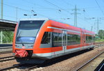 Vor ca einer Woche hatte ich schon einmal einen beobachtet, anscheinend ist die Fahrzeugflotte mit den Stadler GTW der BR 646 der Kurhessen DB RegioNetz Verkehrs GmbH Kassel im Moment zur Inspektion dran, hier der Triebzug 646 213-8 bei der Durchfahrt Bf. Flughafen Berlin-Schönefeld mit großer Wahrscheinlichkeit auf dem Weg zum Stadler-Werk Berlin-Pankow, 23.06.16