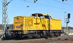 DB InfraGO AG, Frankfurt (Main), Fahrzeugnutzer: Instandsetzung/Maschinenpool, Berlin  mit ihrer  203 311-6  [NVR-Nummer: 92 80 1203 311-6 D-DBMP] am 18.03.25 Höhe Bahnhof Rodleben.