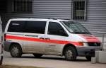 Diesen MB Krankentransporter mit verdunkelten Scheiben sah ich am 04.03.10 Berlin-Pankow, Betreiber unbekannt.