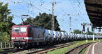 DeltaRail GmbH, Frankfurt (Oder) mit ihrer  243 931-3  (NVR:  91 80 6143 931-4 D-DELTA 9 und einem Nutzfahrzeug-Transportzug (fabrikneue VW Transporter aus polnischer Produktion) am 11.08.25 Höhe