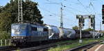 Eisenbahngesellschaft Potsdam mbH, Potsdam (EGP) mit ihrer  151 139-3  (NVR:  91 80 6151 139-3 D-EGP ) und einem Güterzug für Zementstaubprodukte aus Berlin (leer) am 07.08.25 Höhe