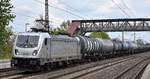 HSL Logistik GmbH, Hamburg [D] mit der geleasten Akiem Lok  187 011  [NVR-Nummer: 91 80 6187 011-2 D-AKIEM] und einem Kesselwagenzug (für Düsenkraftstoff, Dampfdruck bei 50 °C