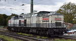 STRABAG BMTI Rail Service GmbH mit ihre beiden V 100 Loks  203 841-2  [NVR-Nummer: 92 80 1203 841-2 D-BRS] +  203 166-4  [NVR-Nummer: 92 80 1203 166-4 D-BRS] am 18.09.25 Höhe Bahnhof