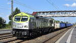 ITL Eisenbahngesellschaft mbH, Dresden mit ihrem Tiger  250 007-2  (NVR:  92 80 1250 007-2 D-ITL ) und einem Baustoff-Transportzug (Kies)