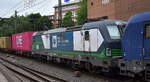 Wiener Lokalbahnen Cargo GmbH, Wien [A] mit Doppeltraktion mit der von der mgw Service GmbH & Co.