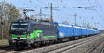 Salzburger Eisenbahn Transport Logistik GmbH, Salzburg [A] mit der geleasten ELL Vectron  193 209  [NVR-Nummer: 91 80 6193 209-4 D-ELOC] und einem Ganzzug Container mit Holzhackschnitzeln am 16.04.26