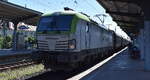 ITL - Eisenbahngesellschaft mbH, Dresden [D] mit ihrer  193 895-0  [NVR-Nummer: 91 80 6193 895-0 D-ITL] und einem Getreidezug am 29.07.26 Durchfahrt Bahnhof Magdeburg-Neustadt.
