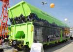 Der tschechische Bahnlogistiker LEGIOS mit einem Sch�ttgutwagen der sich gut als Ganzzug mit meheren Wagen in diesem Farbdesign machen w�rde, im Bild der Wagen 33 TEN 54 CZ-LGS 6634 002-3 Falns,