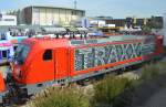 Man bekommt sie doch halbwegs vernünftig im Seitenprofil durch ein Fenster in der INNOVIA APM 300 (Monorail-Einschienenahn von Bombardier), die neue DB 187ér 187 009-6 auf der Inno Trans
