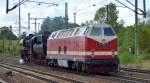 Wahrscheinlich unterwegs zu einem anderen Bahn-Event?, die Dampflokfreunde Berlin mit ihrer 52 8177-9 (90 80 0051 177-8 D-DLFB) mit 119 158-4 am Haken am 25.09.15 Durchfahrt Bhf.
