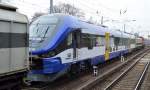Hier noch mal von der anderen Seite, der neue zweiteilige PESA Link für die NEB 632 523 (95 80 0632 523-6 D-NEBB) bei der Überführung am 03.03.16 Berlin-Hirschgarten.