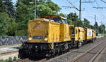 DB InfraGO AG, Frankfurt (Main), Fahrzeugnutzer DB Netz Instandhaltung mit ihrer „203 308-2“ [NVR-Nummer: 92 80 1203 308-2 D-DBMP] und dem DB InfragGO Schienenschleifzug Typ RGH 20C Rail