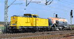 DB InfraGO AG, Frankfurt (Main) / DB Netz Instandhaltung mit ihrer „203 309-0“ [NVR-Nummer: 92 80 1203 309-0 D-DBMP] u. zwei firmeneigenen Güterwagen am 19.03.26 Höhe Bahnübergang Rodleben.