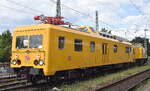 DB InfraGO AG, Frankfurt (Main) mit ORT  708 325  ( 99 80 9436 035-6 D-DBMP ) am Haken von  203 314-0  [NVR-Nummer: 92 80 1203 314-0 D-DBMP] und dem  am 10.07.26 H�he Bahnhof Magdeburg-Neustadt.