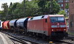 DB Cargo AG, Mainz [D] mit ihrer  152 152-5  [NVR-Nummer: 91 80 6152 152-5 D-DB] und einem Kalizug Richtung Hamburger Hafen am 20.05.25 Höhe Bahnhof Hamburg-Harburg.