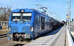 dispo-Tf Rail GmbH, Berlin [D] mit der geleasten northrail Vectron Dual Lok  248 046  [NVR-Nummer: 90 80 2248 046-5 D-NRAIL] und einem Kesselwagenzug am 02.03.26 Durchfahrt Bahnhof Lutherstadt