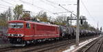 LEG - Leipziger Eisenbahnverkehrsgesellschaft mbH, Leipzig mit ihrer  250 247-4  [NVR-Nummer: 91 80 6155 247-0 D-LEG] und einem Kesselwagenzug für Ethanol am 13.04.26 Höhe S-Bahnhof
